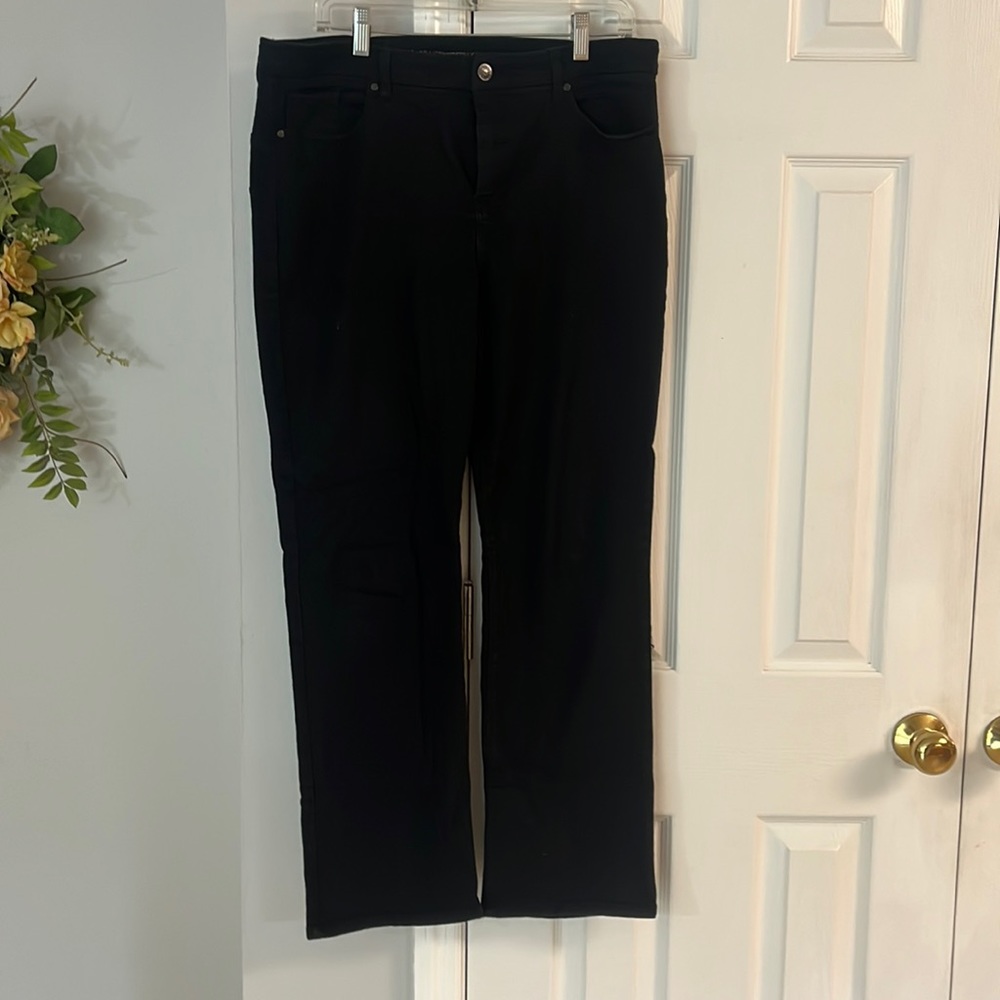 Chicos so lifting straight leg Jean black size 2
